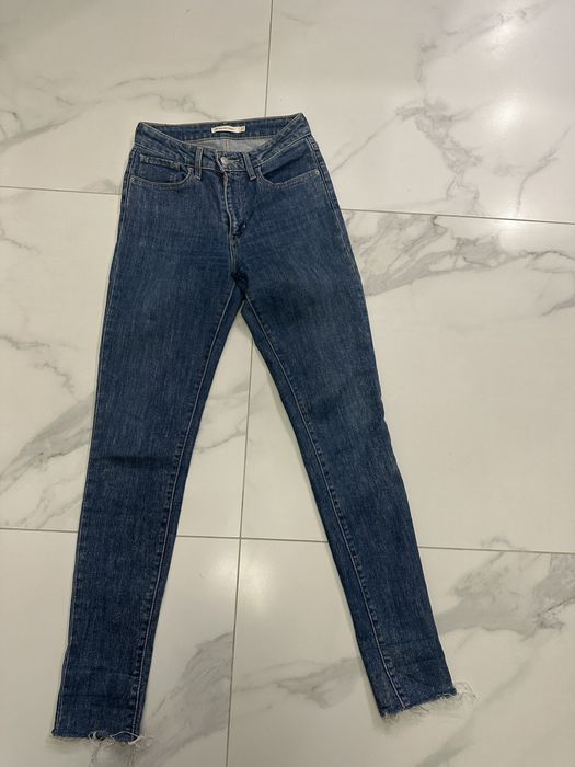 Оригинални дамски дънки Levi’s размер 27