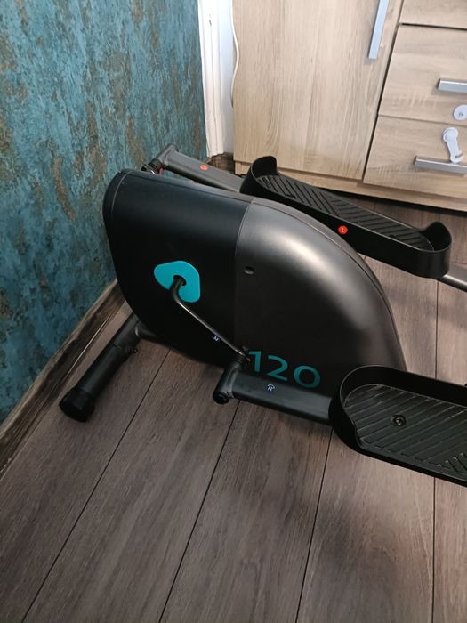 Bicicletă eliptică