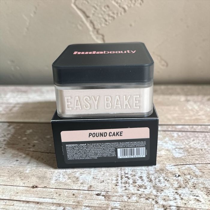 Huda Beauty Easy Bake • Nou • Original