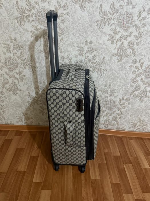Чемодан сатылады!