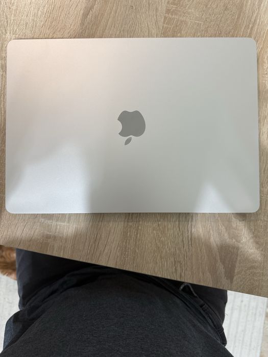 Apple MacBook Air M4 15”