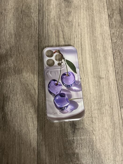 Чехол на Iphone 16 pro