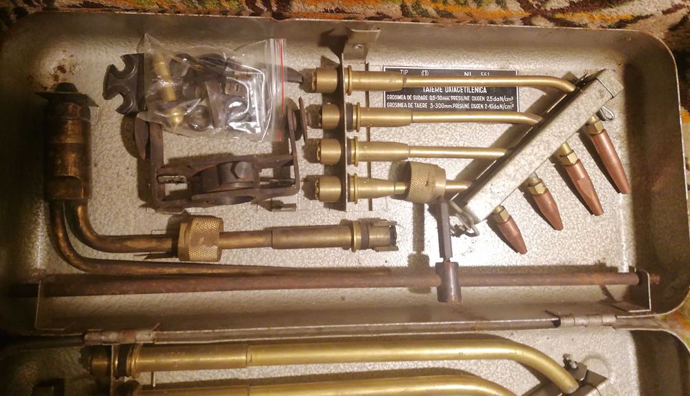 Trusă completă pentru sudare și tăiere oxiacetilenică