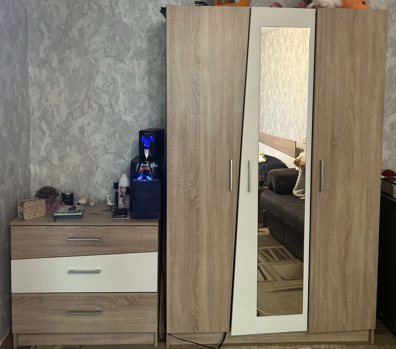 Шкаф и комод продам