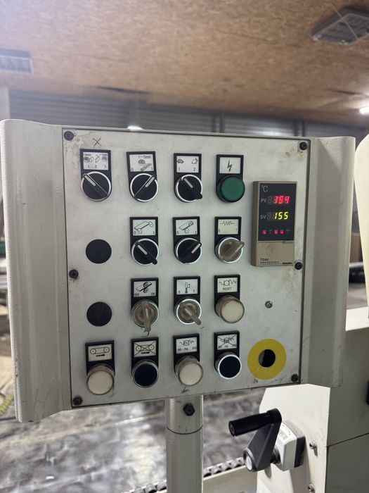 Кромкооблицовочный станок