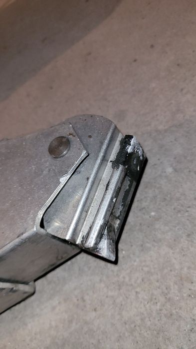 Bară  fixare marfă