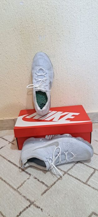 Продавам Оригинални Nike Vapormax