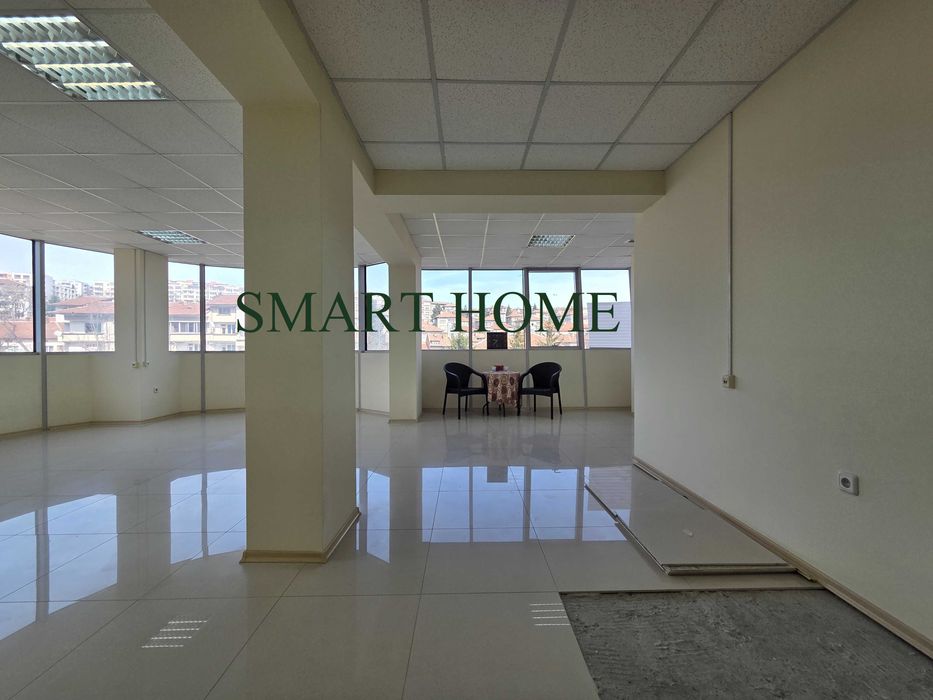 Офис помещение в широк център!