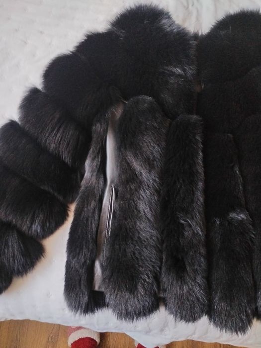 Haina din blana naturala