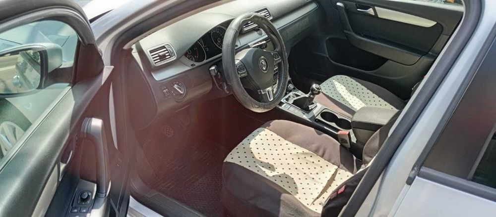 VÂND
Passat B7 -An fabricație: 2012- Motor 2.0 CC -140 CP