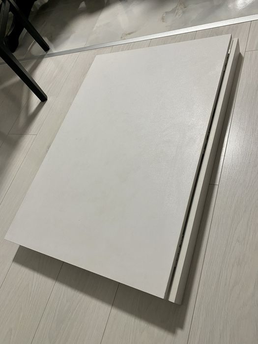 Бяла Маса с Падащ Плот Ikea