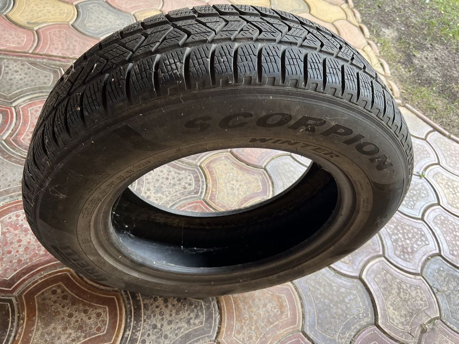 Anvelopa o buc doar 215/65R17 99H Winter M+S cu fulg Pirelli Scorpion