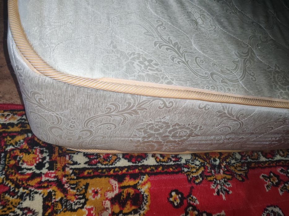 Отдам  матрас САМОВЫВОЗ