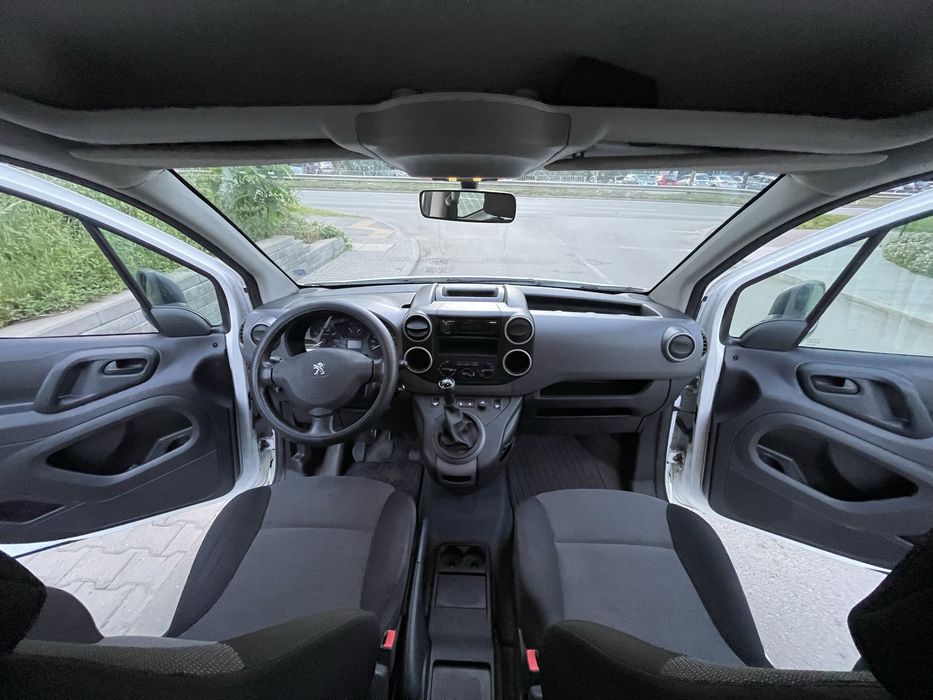 Peugeot Partner 2018г Товаропътник 5 места дълга база, РЕАЛ.КМ.ОТЛ.