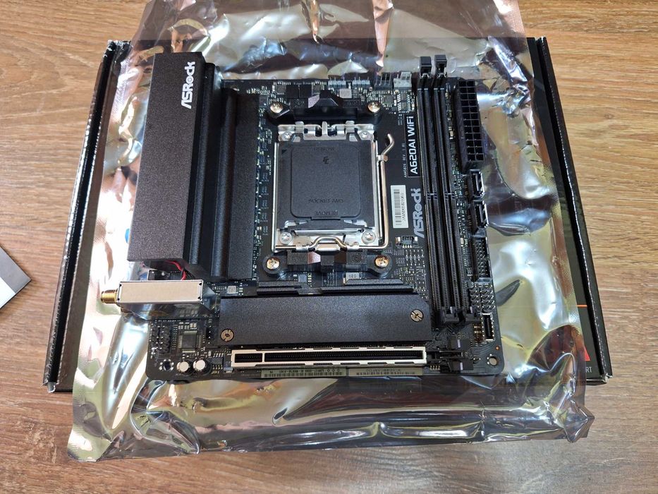 Placa de baza AM5 Mini ITX ASRock A620AI WiFi, in garantie 09 ian 2029