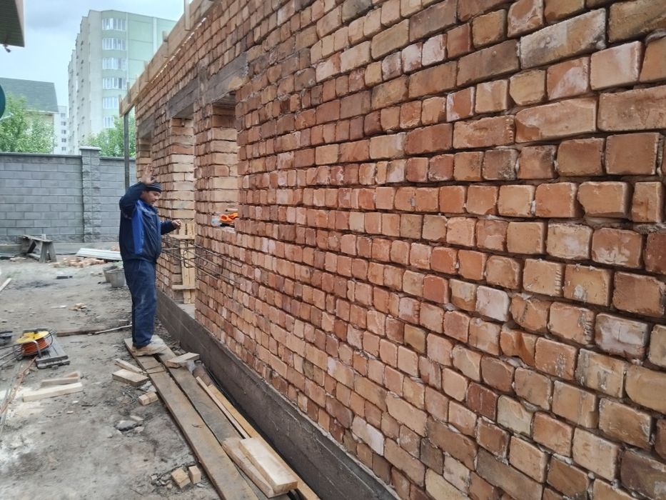 Бригада строител, работа, узбек