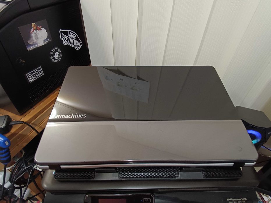 Лаптоп eMachines HM72 CP / 17.3