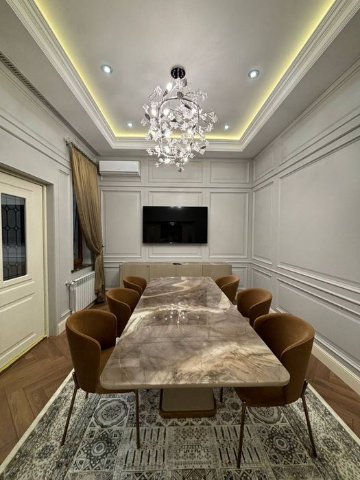 Ул. Саламатина 3,05 сотки  площадь дома: 420 м2