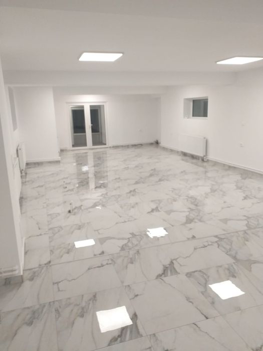 Închiriere spațiu comercial