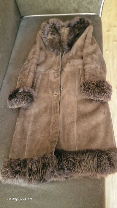 Кожух естествена кожа.