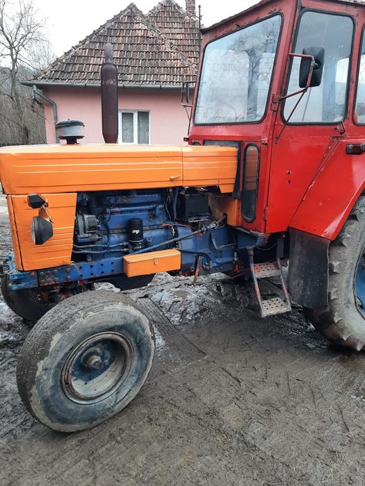 Vând tractor u650