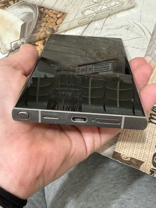 Samsung Galaxy S24 Ultra – 512 GB – stare foarte bună