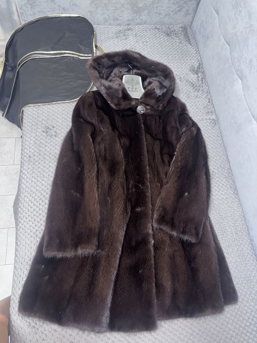 Продам норковую шубу