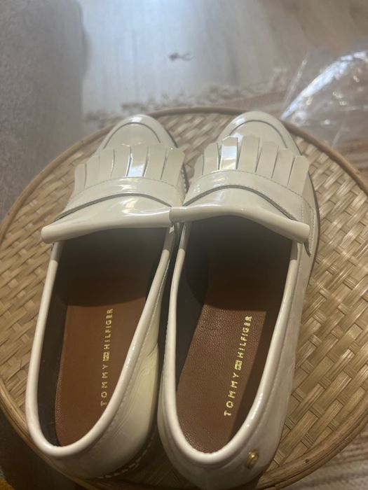 pantofi casual Tommy Hilfiger damă noi 36 albi piele lăcuita