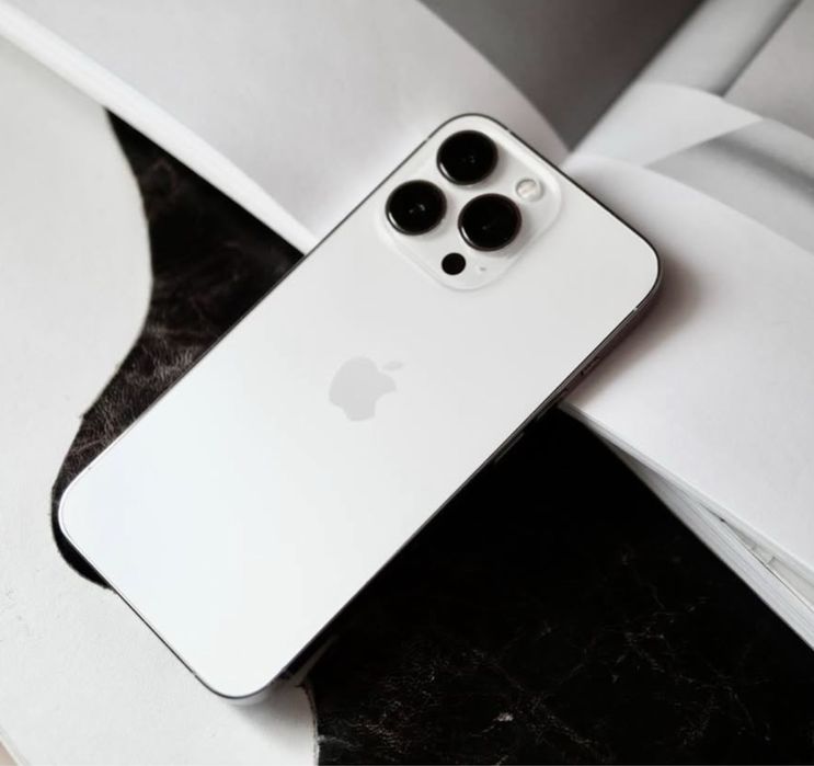 iPhone 13  PRO 100% battery