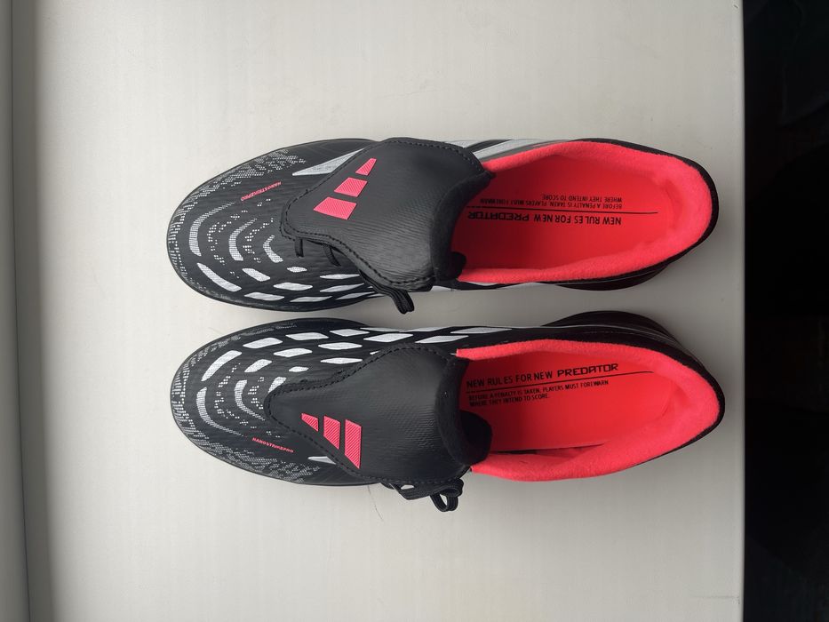 Сороконожки Adidas Predator