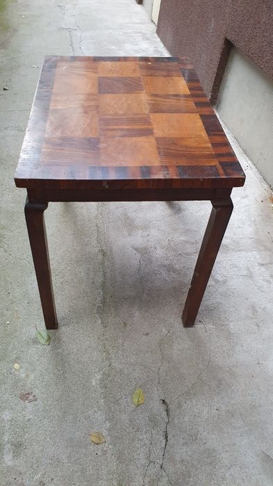 Mese vechi de colectie