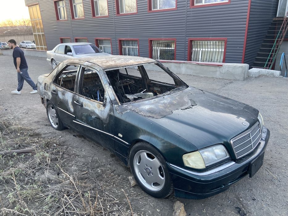 Мерседец с240 98 года рест