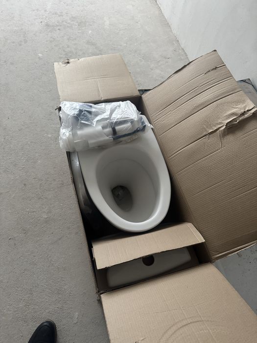 Продается ванна и унитаз НОВЫЕ