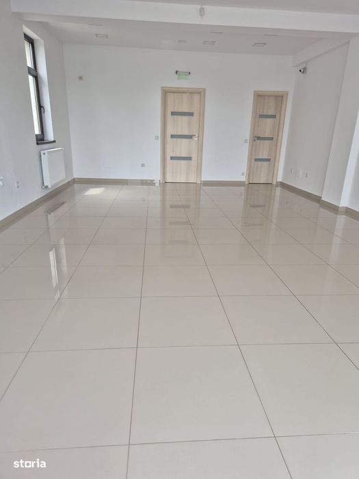 Spatiu comercial de inchiriat | Toate utilitatile | 2 Locuri parcare
