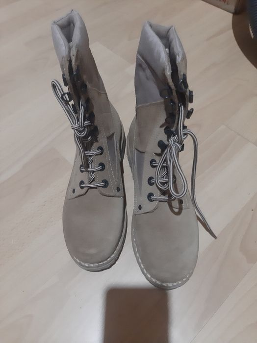 Bocanci combat piele intoarsa