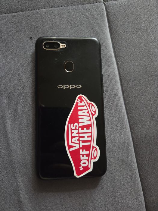 Продам телефоны б/у. Оппо, сони