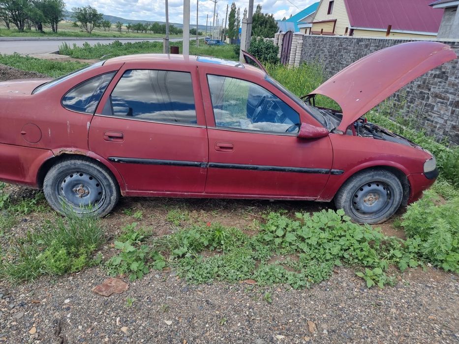Продам машину опель вектра