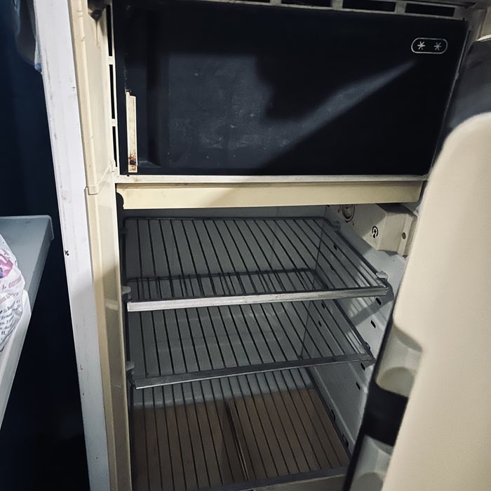 Холодильник продам