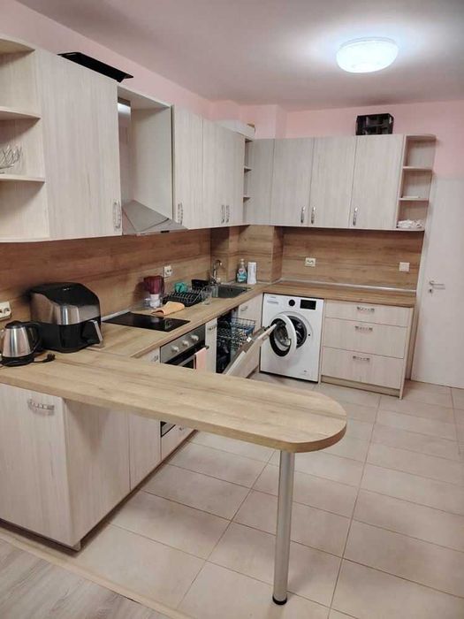 Дава се под наем Двустаен апартамент в София, Хиподрума - 89 кв.м за 647.19 € - Снимка #1