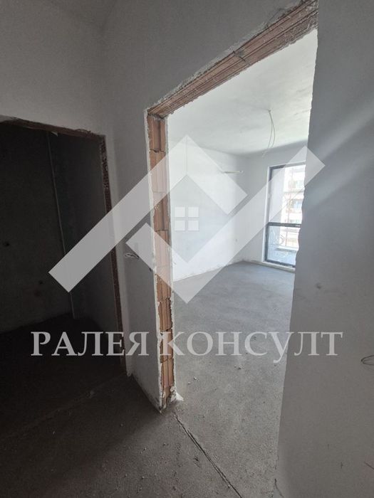 2-стаен в Пловдив, ж.к. Тракия, до парк Лаута