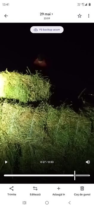 Vând baloți de lucernă bine presați. Și baloți de fan