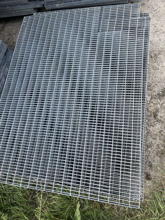 Gratare metalice zincate