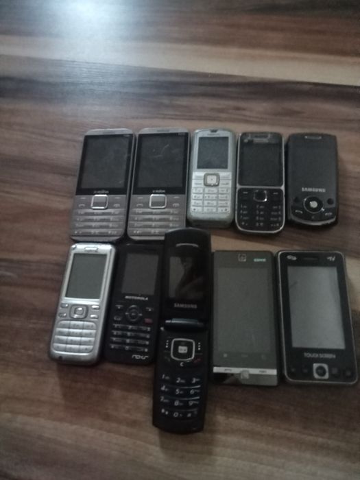 Vând telefoane mobile