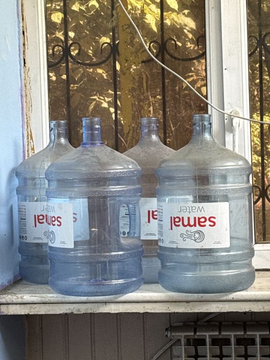 Продам бутылки 19 литров