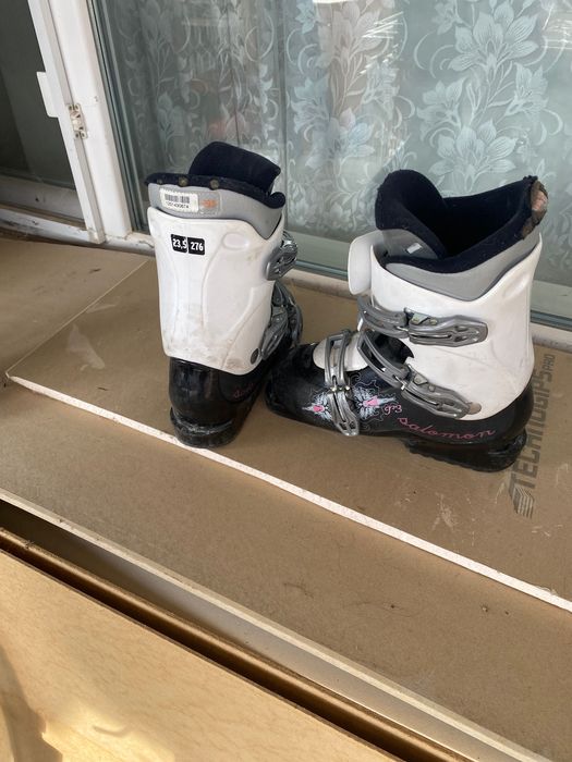 Продавам ски и ски обувки