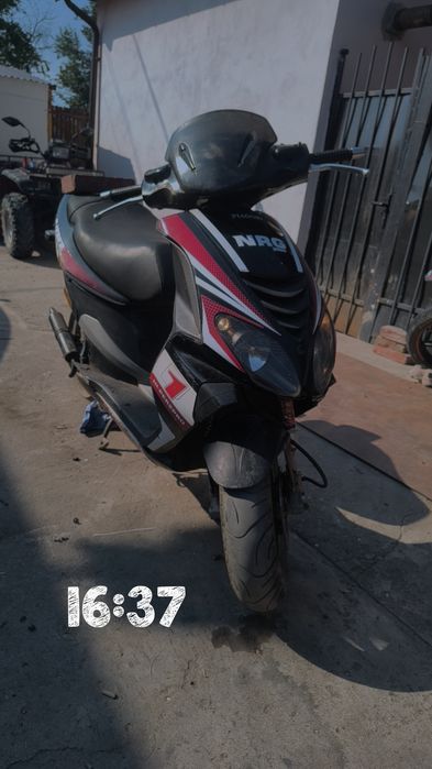 Vînd scuter Piaggio nrg răcire apă 49cc toate piese noi