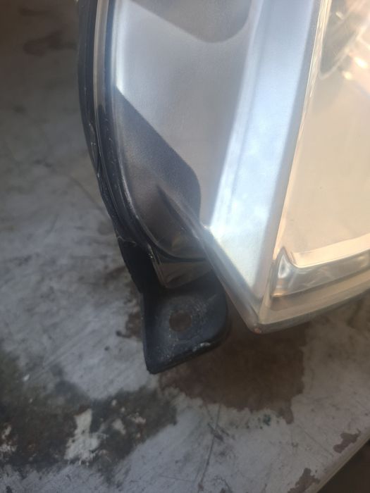 ФОРД Галакси Продавам фарове за Форд галакси след 2006г не са ксеноно