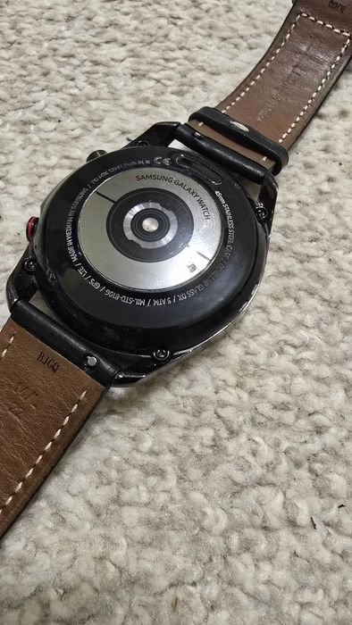Vând ceas inteligent Samsung Galaxy Watch3, 45 mm, varianta LTE cu eSIM (model SM-R845F), culoare Mystic Black