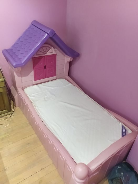 Детско легло на Little tikes