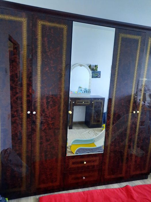 Спальный гарнитур в отличном состоянии